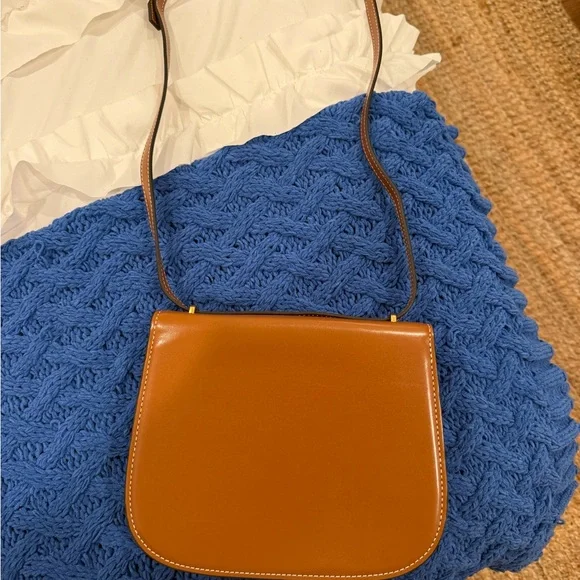 Tory Burch “Eleanor Slim Saddle Bag” - Picture 2 of 5